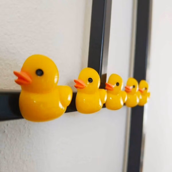 Badeendjes als magneetjes voor op je planbord of magneetbord. Snel in huis!