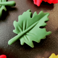 Koelkastmagneetjes Herfstbladeren - 6 stuks 3 Groen boomblad van hars met een magneetje aan de achterzijde