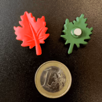 Koelkastmagneetjes Herfstbladeren - 6 stuks 4 De achterzijde van het koelkastmagneetje in de vorm van een boomblad van hars