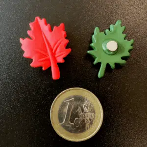 Koelkastmagneetjes Herfstbladeren - 6 stuks 4 De achterzijde van het koelkastmagneetje in de vorm van een boomblad van hars