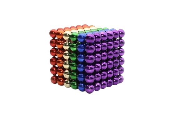 Regenboog Magneetballetjes zoals ze verkrijgbaar zijn in Nederland en België