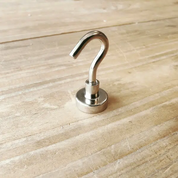 Magneethaak in potmagneet met een diameter van 13mm
