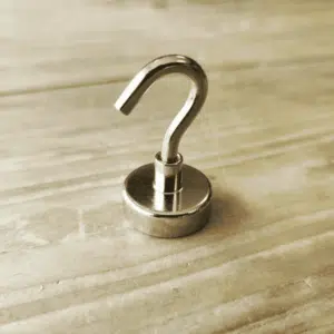Magneet haak (Neodymium - zes maten) 4 Magneethaak in een potmagneet in een diameter van 16mm