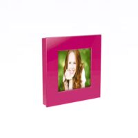 MEGA magneet square 2 Een roze vierkant als fotolijst met magneten