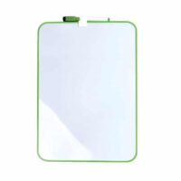 Klein whiteboard met whiteboardstift 24 x 35 (Groene rand) 2 Whiteboard met magnetische strips op de achterzijde en een groene rand