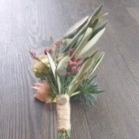 Corsagemagneten (set van 2 magneten) 2 corsage magneet aanbrengen met een magneetje aan de achterzijde van de corsage