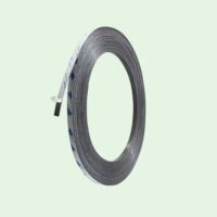 Magneetband met matchende polen en 10mm breed op een volle rol