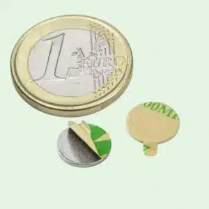 ZELFKLEVENDE schijfmagneet 10 mm (Houdkracht 540 gram) 2 Zelfklevende schijfmagneten 10 mm