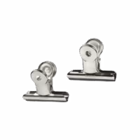 Twee zilveren klemmen met een sterke magneet
