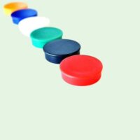 Whiteboard magneten 20mm (10 stuks) 2 Een rij van whiteboard magneten van 20mm in diverse kleuren