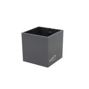 Magnetische (planten) pot 'Cube' 9cm van KalaMitica - meerdere kleuren 8 Magnetische planten pot van 9cm van het merk KalaMitica in de kleur Gunmetal