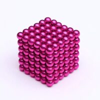 Blokje gebouwd van magnetisch speelgoed magneetballetjes van 5mm in kleur roze