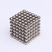 Magneetballetjes Zilver (Neocube) 5mm 216 stuks 2 Magnetisch speelgoed waarbij met magneetballetjes in zilverkleur een blokje is gebouwd