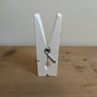Magneet knijper blank en wit (99x20mm) 3 Magneet knijper wit 99x20mm e1733331134152
