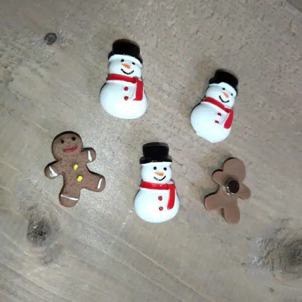 Wintermagneetjes vijf stuks met sneeuwpop koelkastmagneet en ginger bread