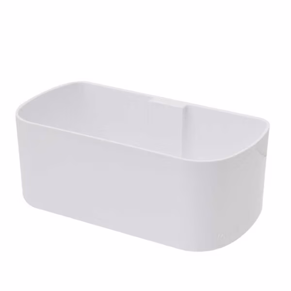 Een wit magnetisch bakje van 22 cm voor het opbergen van spulletjes en geschikt om aan de koelkast te hangen, of voor op het magneetbord