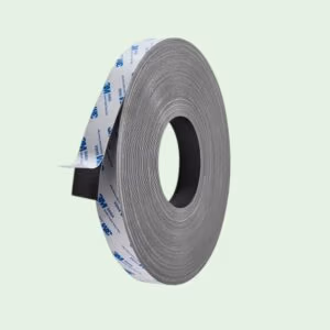 Magneetband van 25mm op een volle rol