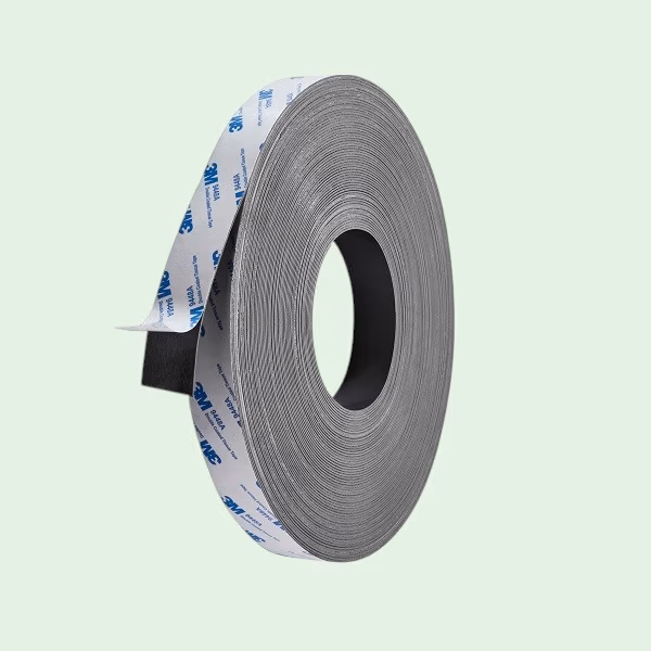 Magneetband van 25mm op een volle rol