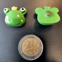 Koelkastmagneetjes Koning Kikker grootte e1733312033631