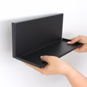 Metalen magnetische plank Kostas 30 cm wit of zwart 2 Kosta Metalen plank met magneten in zwarte kleur