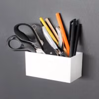Magnetisch bakje wit op zwart magneetbord Gea