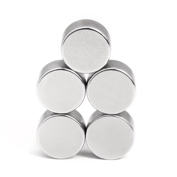 Schijfmagneet Ø 12 mm, hoogte 6 mm, diametraal 2 – MagneetjesWinkel