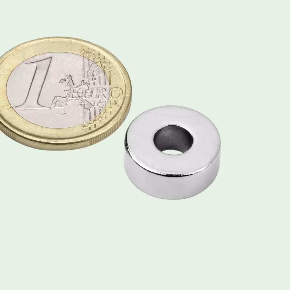 Neodymium ringmagneet 15x6x6 mm met 6 mm middengat en ca. 5 kg houdkracht van MagneetjesWinkel.nl