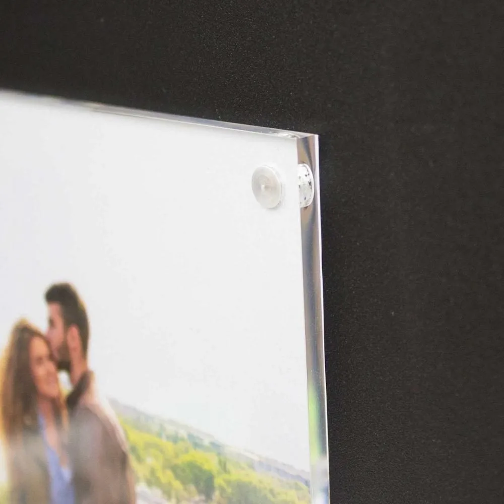 Magnetische fotolijst in helder acryl glas met 4 sterke Neodymium magneten in de hoeken voor een ijzersterke houdkracht